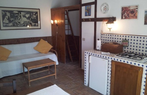 Amelia Apartment | Unabhaengige Wohnung in Amelia mit Garten, Grill by Interhome