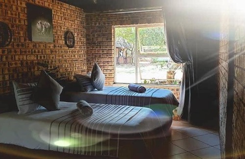 Beestekraal House | Unathi Self Catering Private Bush Lodge
