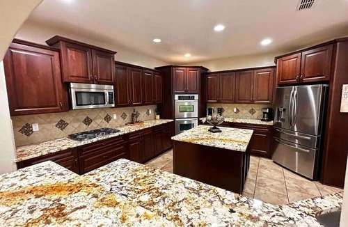 West Bluff House | Unbeatable Views! 4BD/2.5BA Custom Home near Old Town