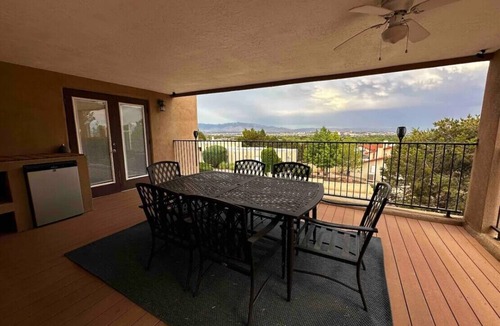 West Bluff House | Unbeatable Views! 4BD/2.5BA Custom Home near Old Town