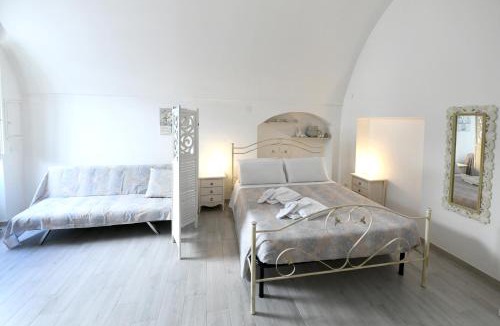 Old Town Cisternino House | Unda Maris