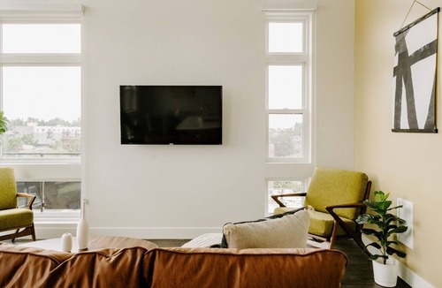 Highland Condo | Under a Modern Influence | 2bd Loft | Espadín LoHi