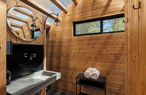 Harden Flat Hotel | Under Canvas Yosemite