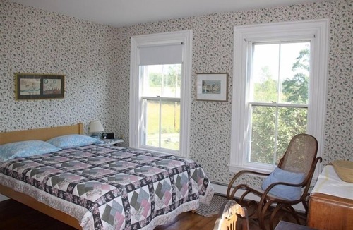 Vinalhaven House | Under Renovation! Beautiful 1800's Waterfront Farmhouse with Guesthouse and Barn