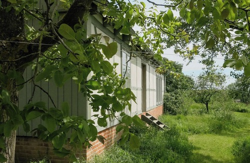 Uckerfelde House | Under the apple tree in Bertikow