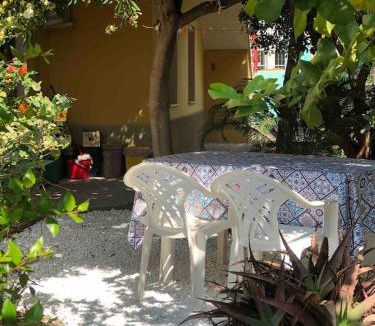 La Caletta Apartment | Under the Lemon Tree 500 metri dalla Spiaggia