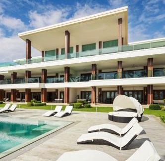 Manoc-Manoc Apartment | Under the Stars Luxury Apartment