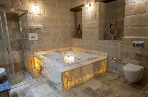 Cavusin Hotel | Underground Cave Suites