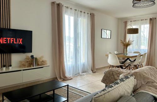 Pierrevert House | Une maison en Provence