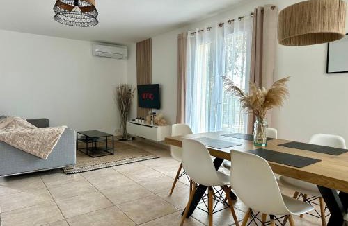 Pierrevert House | Une maison en Provence