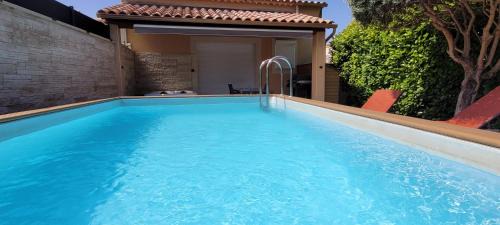 Jonquerettes House | Une Parenthèse Sous l'Olivier - Piscine & Jacuzzi en Provence