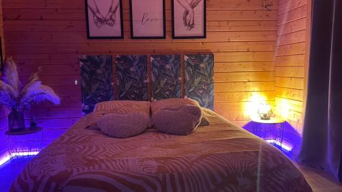 Eyguieres Apartment | Une Pause Douceur - Suite All in Wood