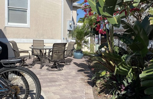 Hutchinson Island South Cottage | Unforgettable Stay Awaits