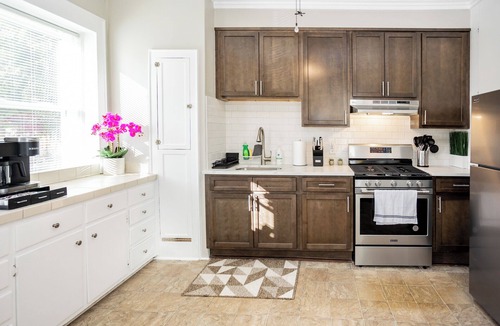 Ampere Apartment | Unique 1 BR. In-Unit Laundry, Parking, Private Entrance, Yoga Gym, Office