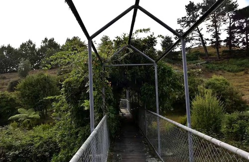 Otorohanga Cabin | Unique Accommodation on a Ship in Waitomo Valley near Hamilton on New Zealand's North Island