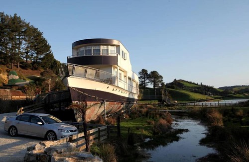 Otorohanga Cabin | Unique Accommodation on a Ship in Waitomo Valley near Hamilton on New Zealand's North Island