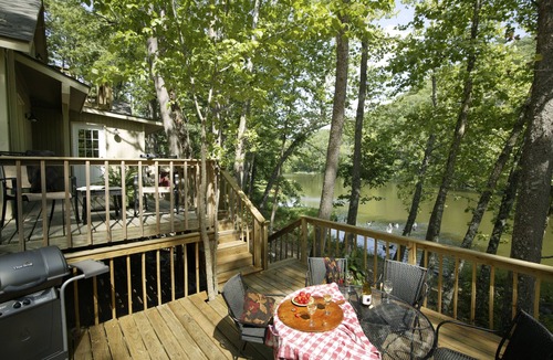 Eureka Springs Cottage | Unique and Close to Downtown - Lake Lucerne Resort & Ranch Tom Sawyer
