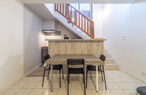 Saint-Thibery Apartment | Unique Apartment with Parking and Wi-Fi