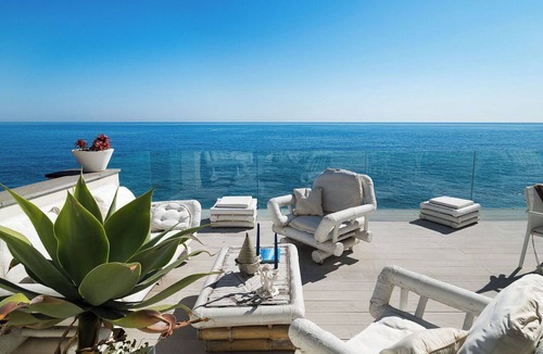 Aci Castello Apartment | Unique Apartment with Panoramic Terrace and Hammam