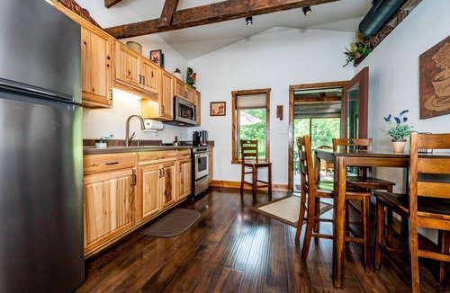 Columbus Cabin | Unique Barn-Style Cottage | Pond, Fire Pit & Near Nashville 2BR, 1BA