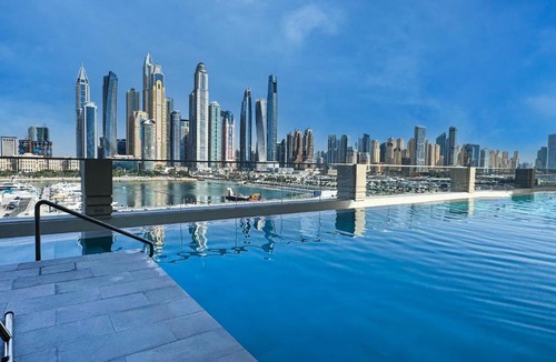 Dubai Marina Apartment | Unique Beach Villa in Dubai Harbour steps to Beach Marina Skyline Views
