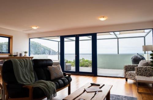 Sisters Beach House | Unique beachfront retreat w panoramic sea views