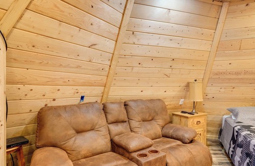 Bryant Cabin | Unique Bryant Vacation Rental w/ Private Hot Tub!