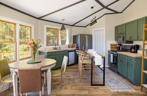 Athens House | Unique Circle House: Hot Tub, Lake & Pool Access