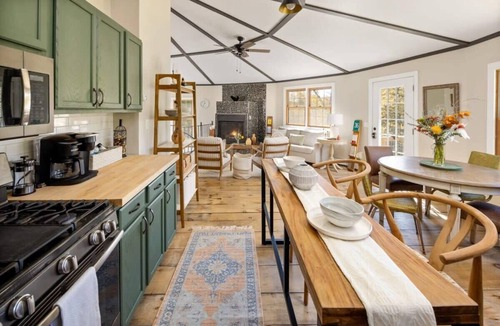 Athens House | Unique Circle House: Hot Tub, Lake & Pool Access