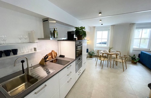 Dobel Apartment | Unique city center studio with carport