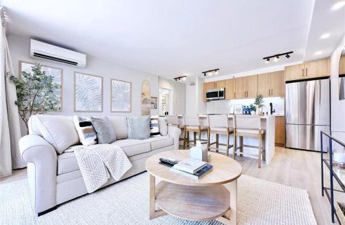Waikiki Apartment | UNIQUE CONDO I Massive Patio I Luxury 1BR Banyan I Washer Dryer I Free park I 5' Beach