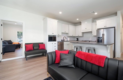 Tulsa House | Unique Connected Two-Side Home for Groups!