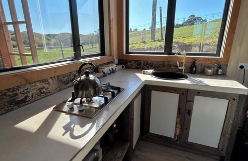 Ngatimoti House | Unique Cottage/Rural Retreat! surrounded in wildlife/close to Local attractions