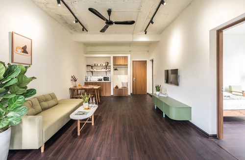 Hai Ba Trung Hotel | UNIQUE Creative Apartment w SKY View