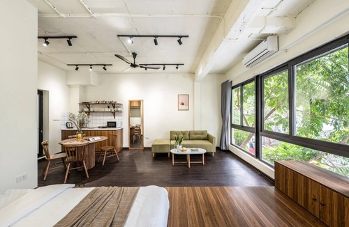 Hai Ba Trung Hotel | UNIQUE Creative Apartment w SKY View