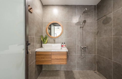 Hai Ba Trung Hotel | UNIQUE Creative Apartment w SKY View