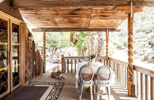 Morongo Valley House | Unique Desert Experience for a Romantic Getaway Ideal for Exotic Animal Lovers in Morongo Valley, California.