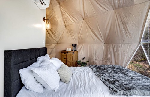 Rosman Cabin | Unique Dome for a Romantic Escape Surrounded by the Peaceful Sounds of Nature in Rosman, North Carolina