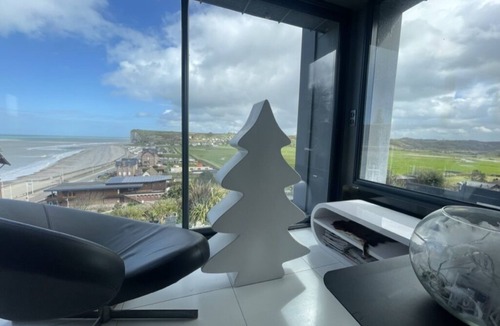 Veulettes-sur-Mer Villa | Unique! Exceptional clifftop villa with sea view. Elevator in the villa.