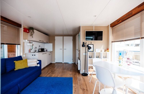 Groenlandsekade Cottage | Unique Experience Close to AMS. Free Parking.