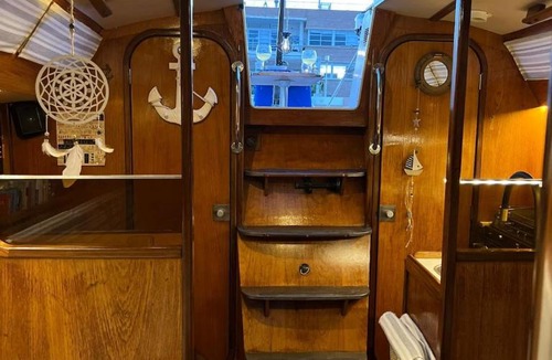 Poblats Maritims Boat Rental | Unique Experience in Sailboat! In The 4 Seasons!