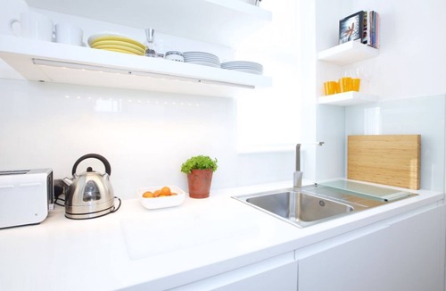 St. Mary's Park Apartment | Unique flat steps from Battersea Park