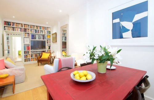 St. Mary's Park Apartment | Unique flat steps from Battersea Park