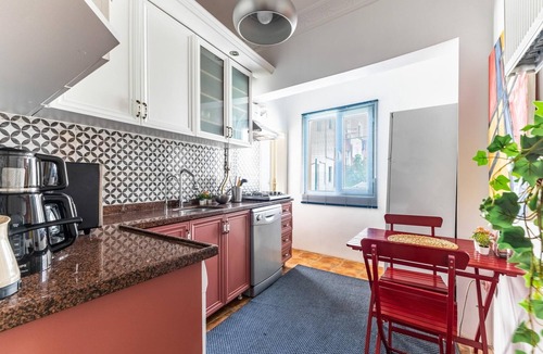 Tophane Apartment | Unique Flat w Balcony 5 min to Istiklal Street