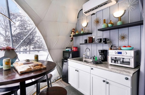 Ashland Cabin | Unique, Fun, and Modern Queen Dome - 2 Queen Beds. Loft Accessed by Ladder.