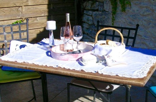 Serigny House | Unique gite, original beams, rural charm, pool.