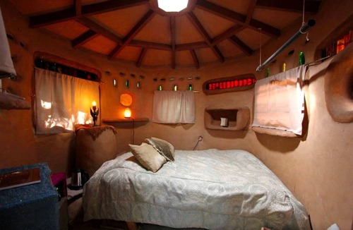 Geyserville Cabin | Unique Glamping Hobbit Hut at Spiritual Retreat near San Francisco, California