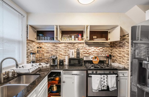 Nauck House | Unique home in Arlington surrounding my nature