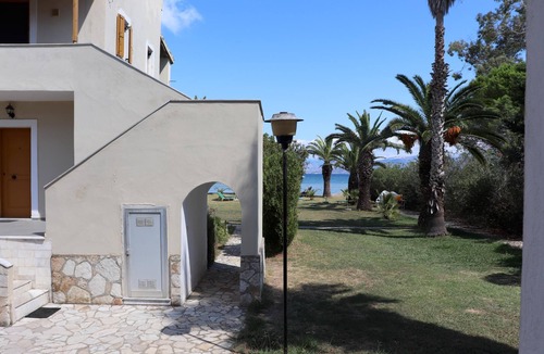 Kavos Apartment | Unique located holiday apartment directly at the sea, own beach access, Wifi | A