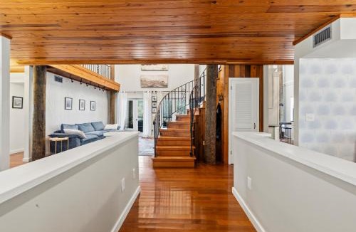 Geneva Villa | Unique luxurious tree cabin 1hr from Disney